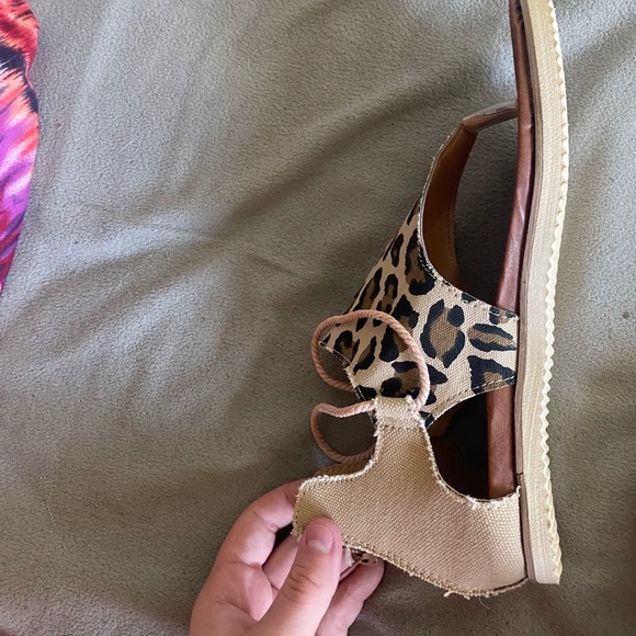 Cheetah print sandals - Picture 4 of 4